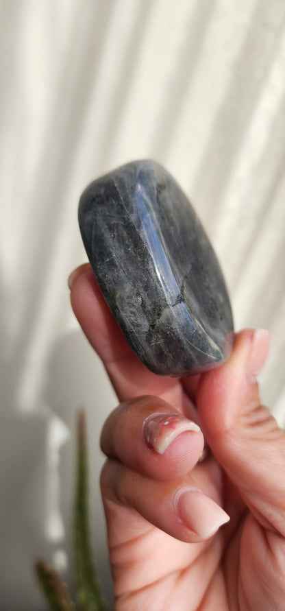 Labradorite (I)